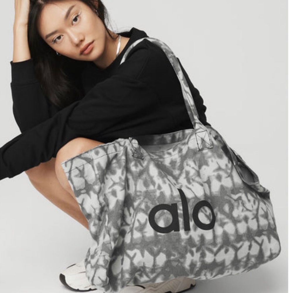 Brand new iconic shopper tote